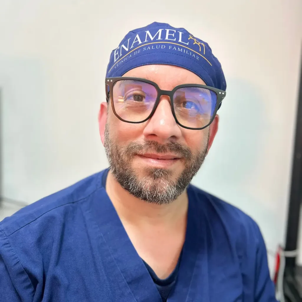 administrador de la clínica dental Enamel en Ñuñoa