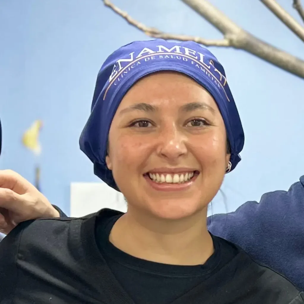 Soledad, Ortodoncista de la clínica dental enamel en Ñuñoa